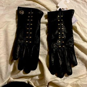 Micheal khor black leather gloves
